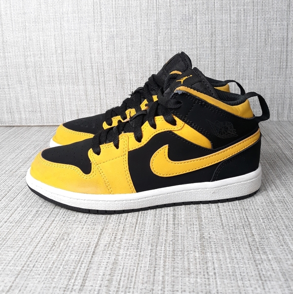 The Source |The Air Jordan 1 Mid 'New Love' Is Releasing Again